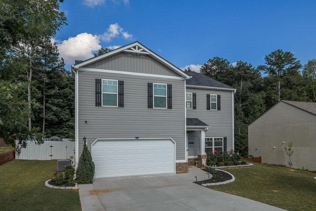 4 bedroom, 3 bathroom, 2,361 sq ft single family residence for sale at 1428 Cragston Drive, Winder, GA 30680 — photo 2