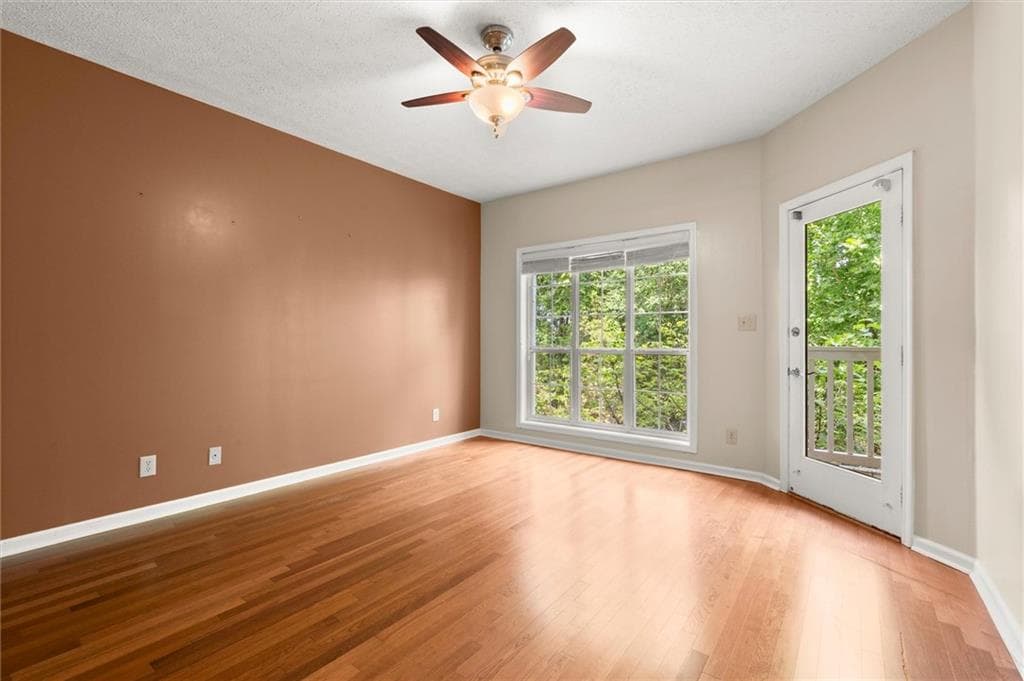 2 bedroom, 1 bathroom, 978 sq ft condominium for sale at 1250 Parkwood Circle 2203, Atlanta, GA 30339 — photo 8