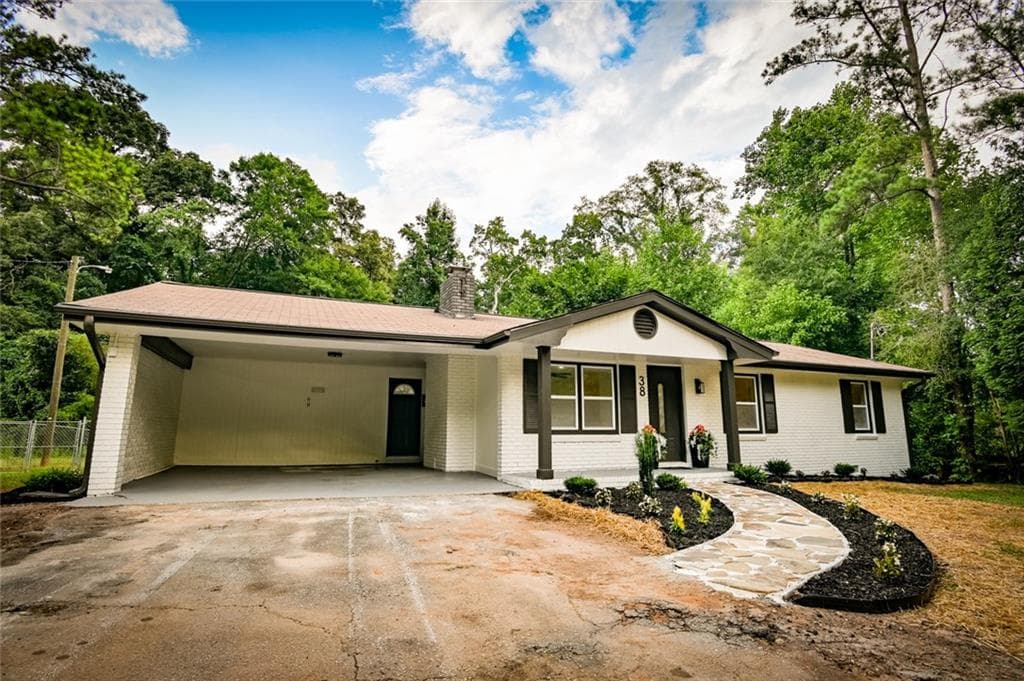 3 bedroom, 2 bathroom, 1,323 sq ft single family residence under contract at 38 Red Oak Drive, Newnan, GA 30263 — photo 3