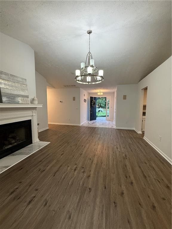 4 bedroom, 2 bathroom, 2,109 sq ft single family residence for rent at 4907 October Way, Acworth, GA 30102 for $2,200 a month — photo 4