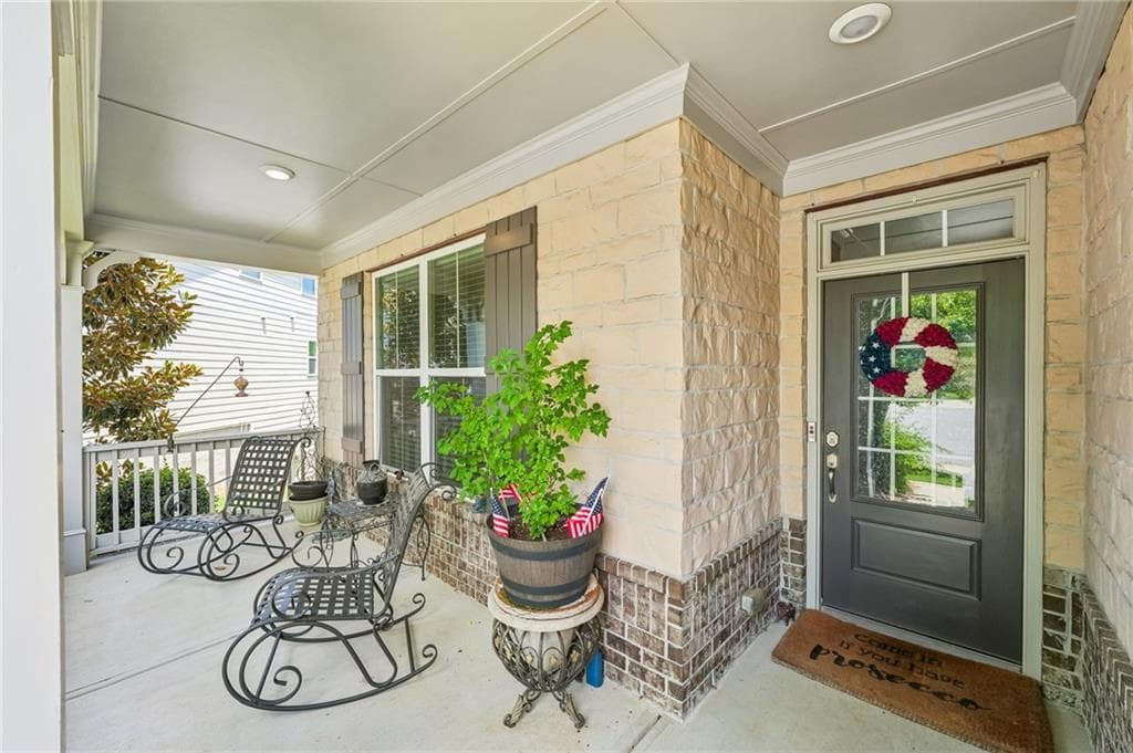 3 bedroom, 2 bathroom, 2,185 sq ft single family residence for sale at 2545 Chalgrove Court, Cumming, GA 30040 — photo 7