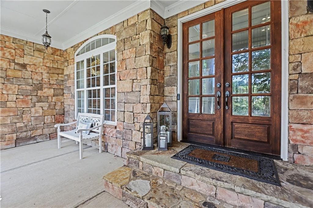6 bedroom, 7 bathroom, 5,966 sq ft single family residence for sale at 124 Waterford Court, Jefferson, GA 30549 — photo 5