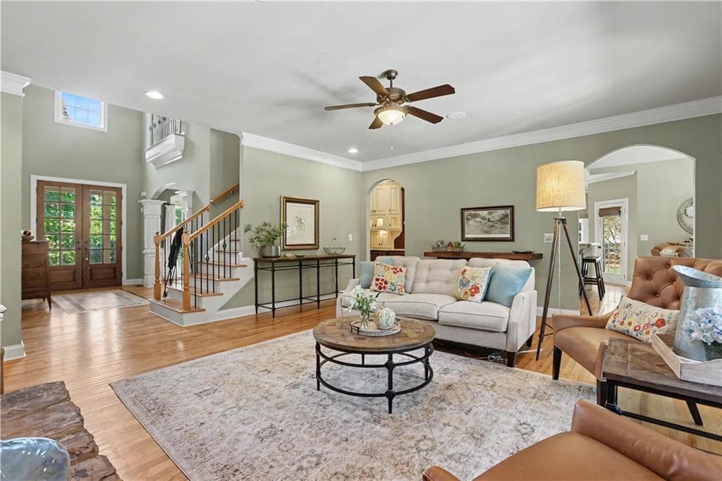 6 bedroom, 7 bathroom, 5,966 sq ft single family residence for sale at 124 Waterford Court, Jefferson, GA 30549 — photo 6