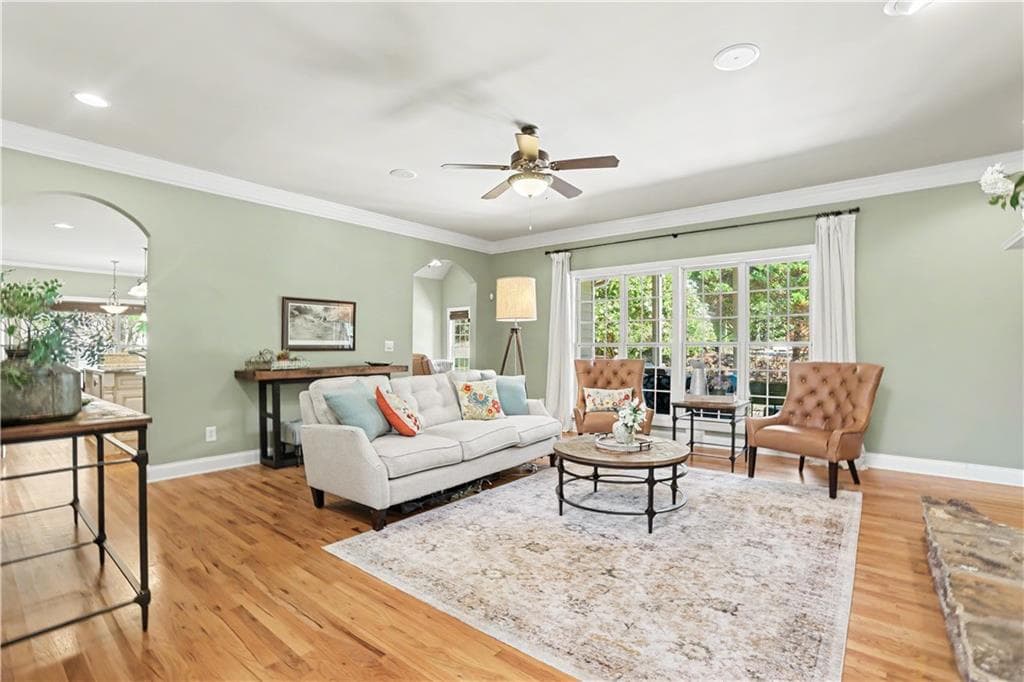 6 bedroom, 7 bathroom, 5,966 sq ft single family residence for sale at 124 Waterford Court, Jefferson, GA 30549 — photo 7