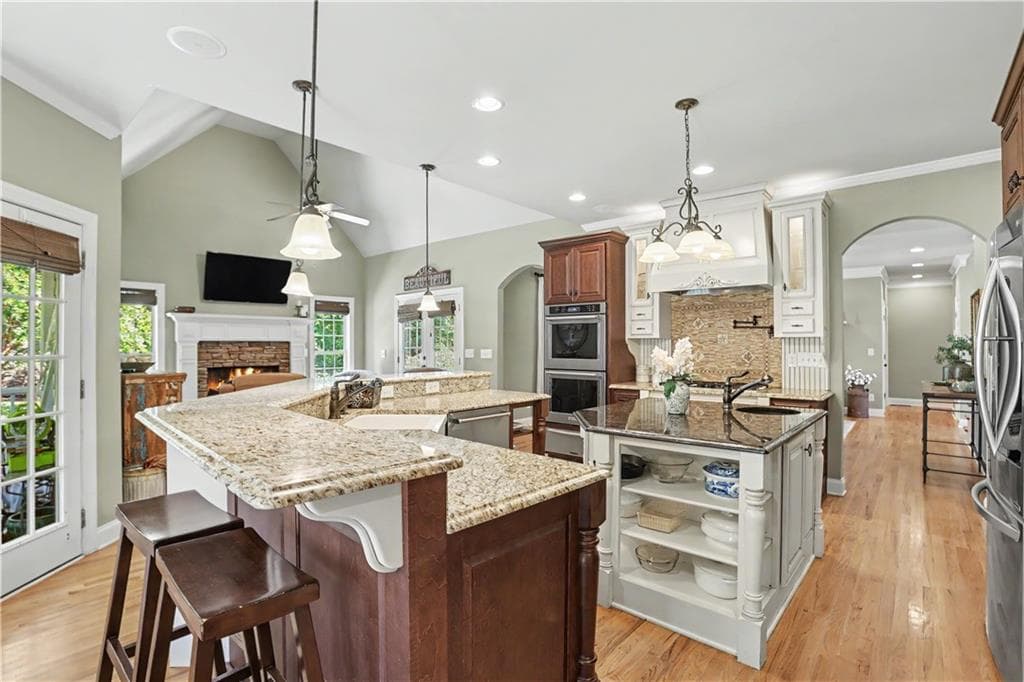 6 bedroom, 7 bathroom, 5,966 sq ft single family residence for sale at 124 Waterford Court, Jefferson, GA 30549 — photo 10