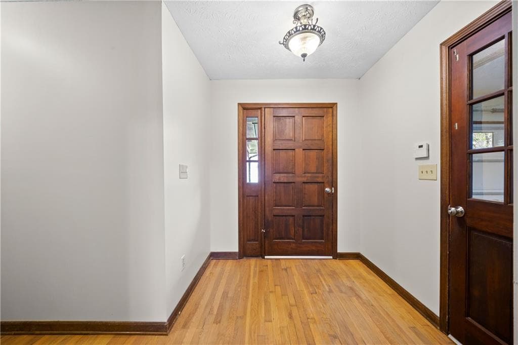 3 bedroom, 2 bathroom, 1,422 sq ft single family residence for rent at 1131 Lafayette Drive, Mableton, GA 30126 for $1,750 a month — photo 6