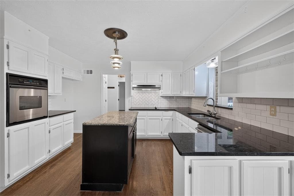 4 bedroom, 3 bathroom, 3,000 sq ft single family residence for sale at 4224 Cedar Creek Trail, Lilburn, GA 30047 — photo 2