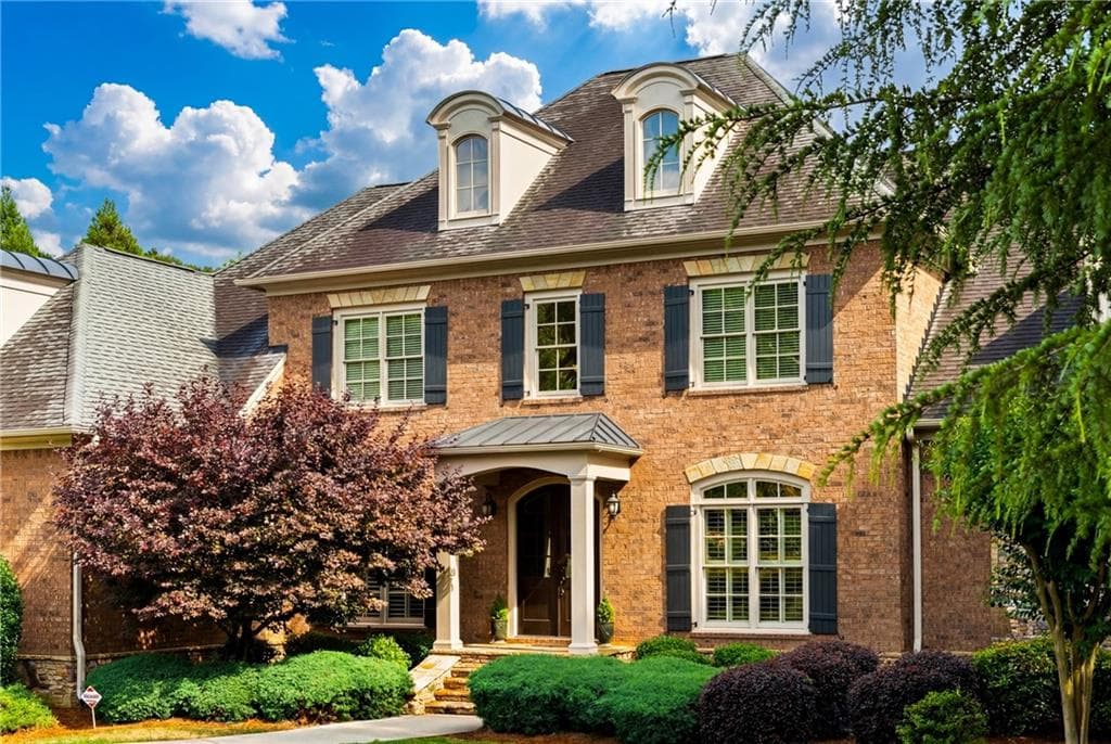 6 bedroom, 5 bathroom, 6,753 sq ft single family residence under contract at 1032 Windsor Green Drive, Canton, GA 30115 — photo 5