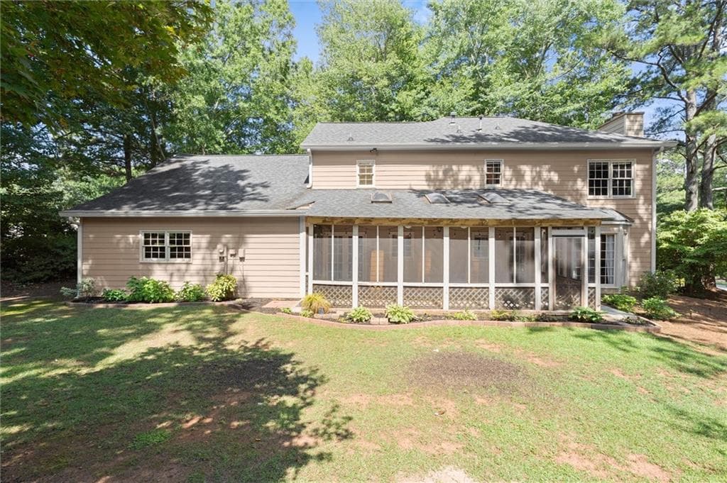 4 bedroom, 3 bathroom, 2,266 sq ft single family residence under contract at 3650 Stonehenge Way, Marietta, GA 30066 — photo 7