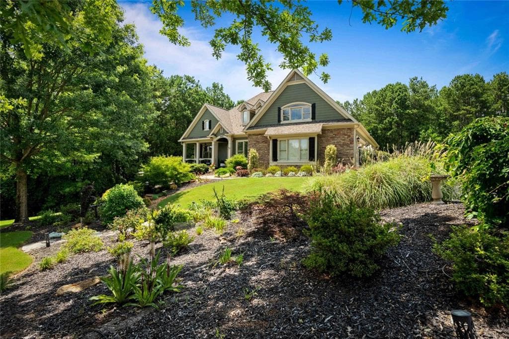 4 bedroom, 3 bathroom, 2,573 sq ft single family residence for sale at 2469 St Martin Way, Monroe, GA 30656 — photo 3