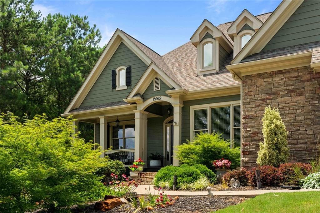 4 bedroom, 3 bathroom, 2,573 sq ft single family residence for sale at 2469 St Martin Way, Monroe, GA 30656 — photo 4