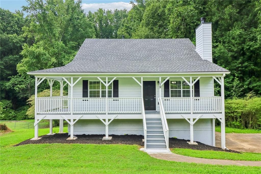 3 bedroom, 2 bathroom, 1,248 sq ft single family residence under contract at 179 Graison Lane, Dallas, GA 30157