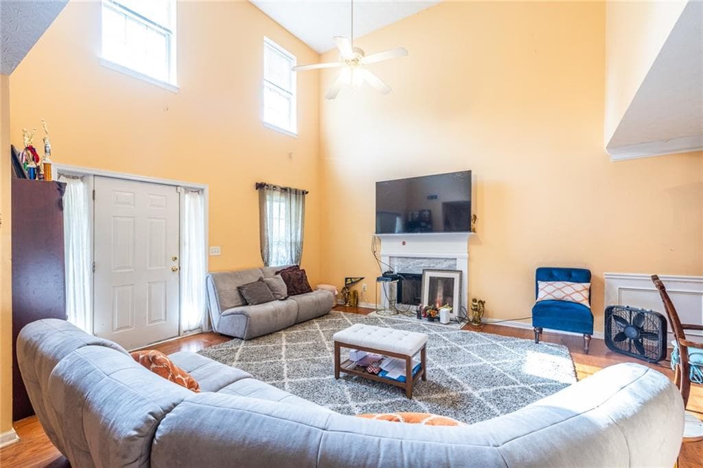 3 bedroom, 3 bathroom, 2,249 sq ft single family residence for sale at 127 Resthaven Drive, Lawrenceville, GA 30044 — photo 4