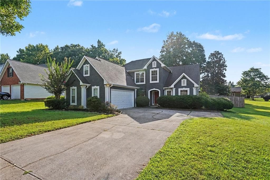 4 bedroom, 3 bathroom, 2,387 sq ft single family residence under contract at 377 Victoria Lane, Stockbridge, GA 30281 — photo 2