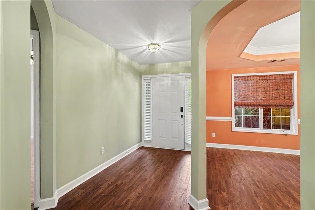 4 bedroom, 3 bathroom, 2,387 sq ft single family residence under contract at 377 Victoria Lane, Stockbridge, GA 30281 — photo 4