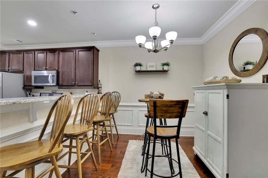 1 bedroom, 1 bathroom, 950 sq ft condominium for sale at 2300 Peachford Road 4204, Atlanta, GA 30338 — photo 6