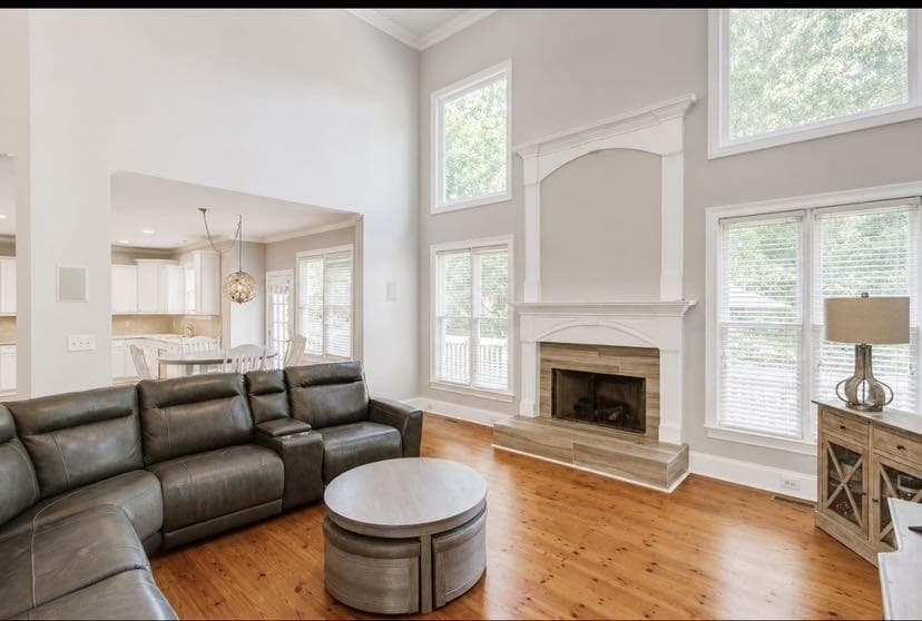 6 bedroom, 4 bathroom, 4,128 sq ft single family residence under contract at 5111 Cabot Creek Drive, Buford, GA 30518 — photo 4