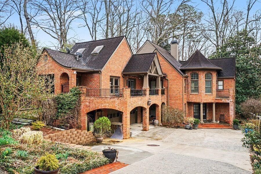 4 bedroom, 3 bathroom, 2,834 sq ft single family residence for rent at 1917 N Decatur Road Unit A, Atlanta, GA 30307 for $3,995 a month — photo 1 of 24