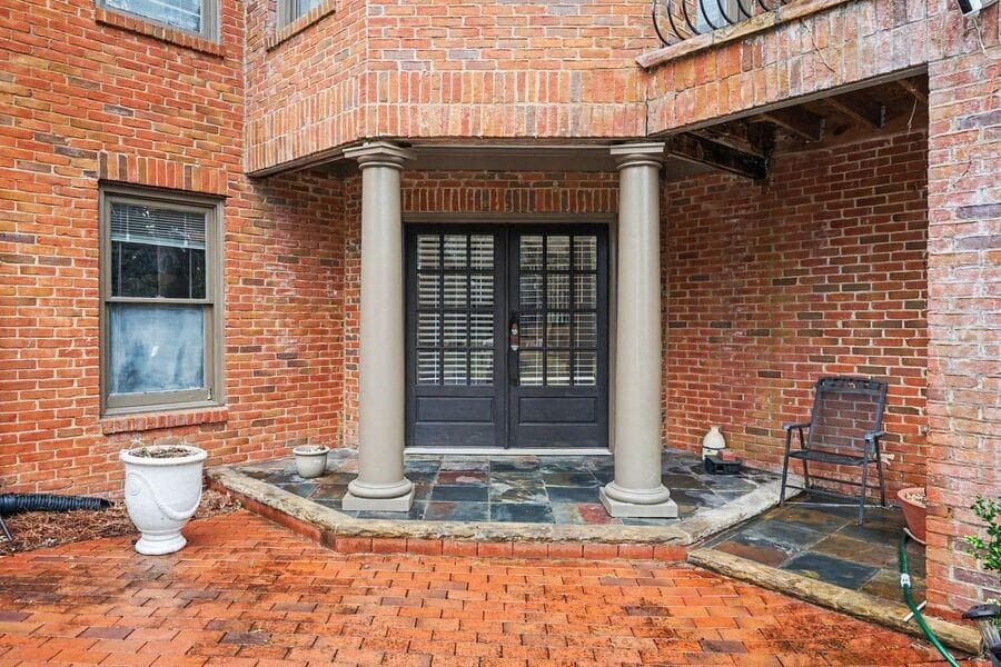 4 bedroom, 3 bathroom, 2,834 sq ft single family residence for rent at 1917 N Decatur Road Unit A, Atlanta, GA 30307 for $3,995 a month — photo 2