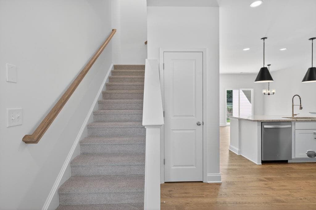 3 bedroom, 3 bathroom, 1,814 sq ft townhouse for sale at 145 Windsor Park Court, Jefferson, GA 30549 — photo 4