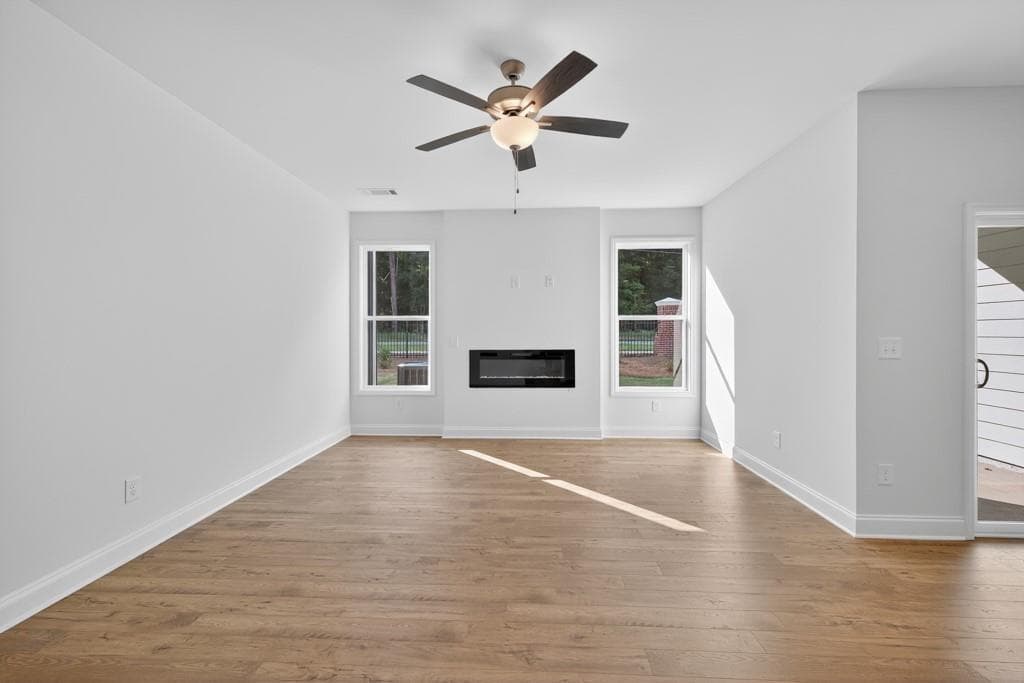 3 bedroom, 3 bathroom, 1,814 sq ft townhouse for sale at 145 Windsor Park Court, Jefferson, GA 30549 — photo 6