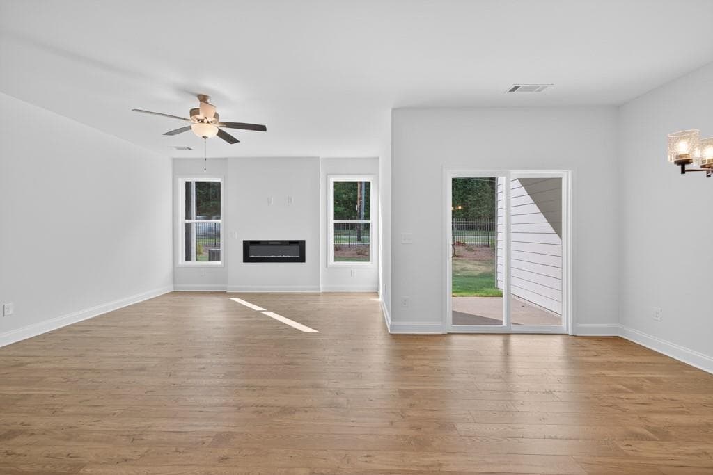 3 bedroom, 3 bathroom, 1,814 sq ft townhouse for sale at 145 Windsor Park Court, Jefferson, GA 30549 — photo 7