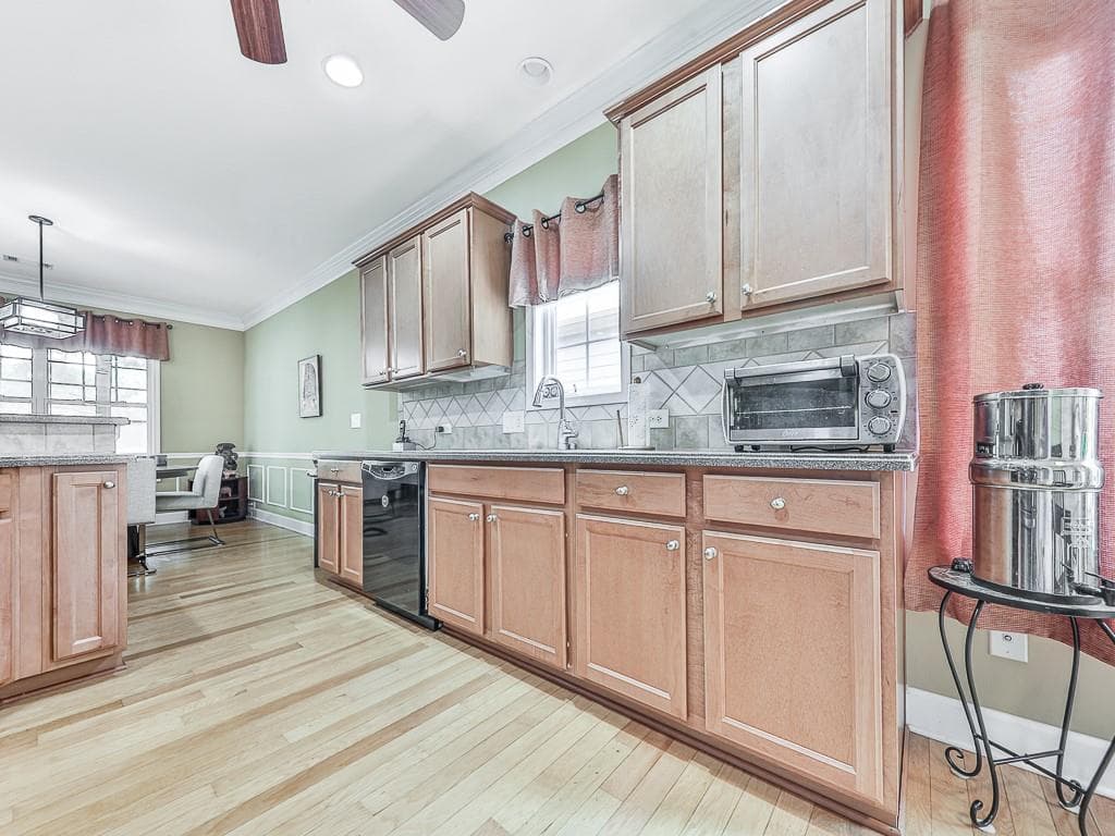 4 bedroom, 3 bathroom, 2,616 sq ft single family residence under contract at 234 Balsam Drive, Canton, GA 30114 — photo 10