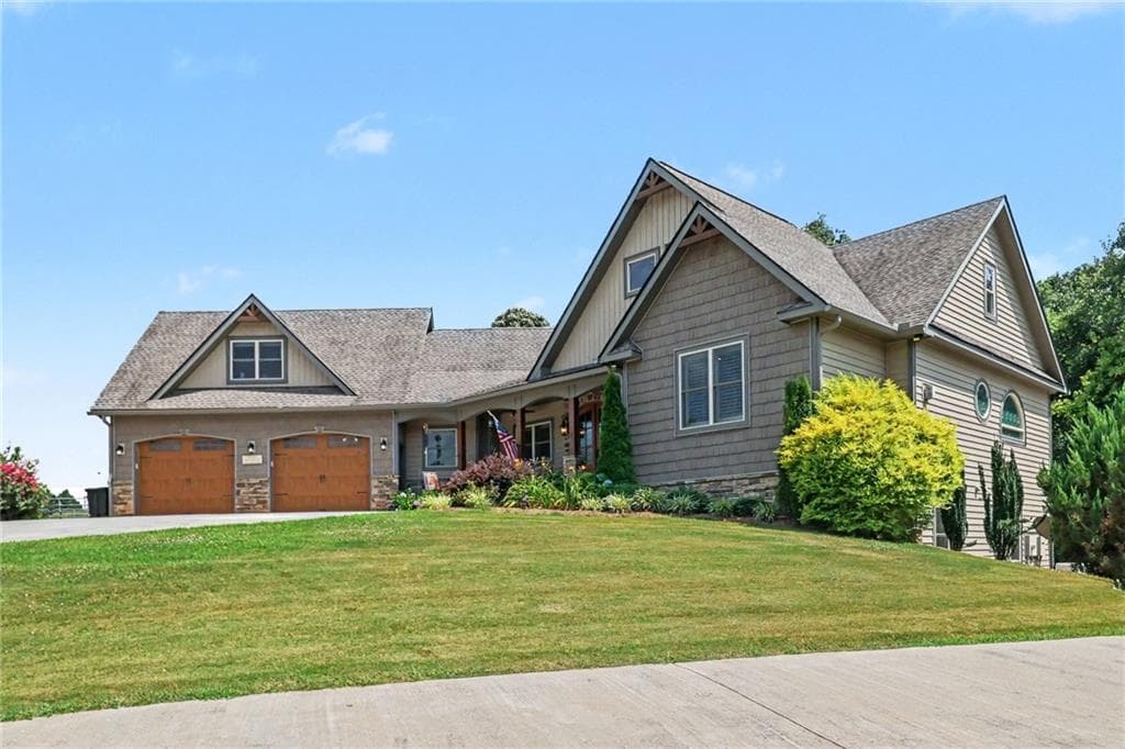 4 bedroom, 3 bathroom, 3,935 sq ft single family residence for sale at 1050 Ricky West Road, Cleveland, GA 30528 — photo 2
