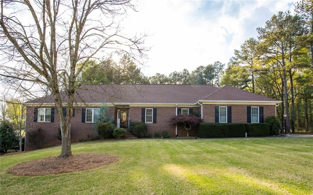 4 bedroom, 3 bathroom, 2,564 sq ft single family residence for sale at 4450 Bay Creek Road, Loganville, GA 30052