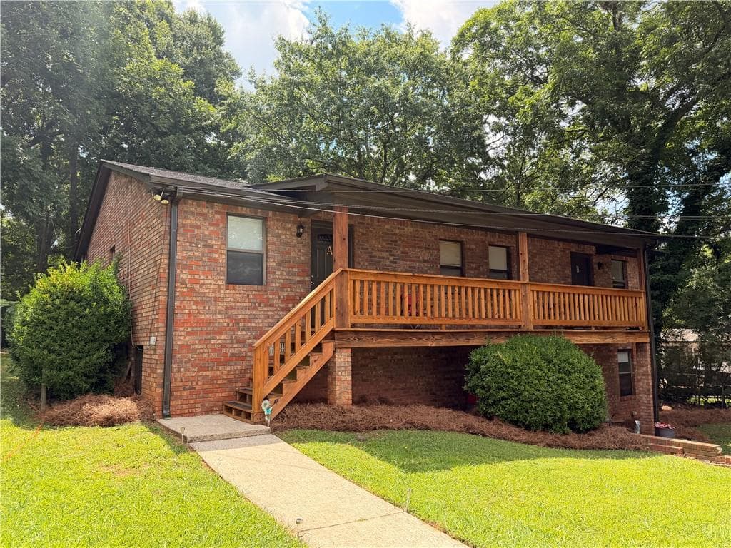 triplex under contract at 1532 Rosewood Circle, Marietta, GA 30067 — photo 2