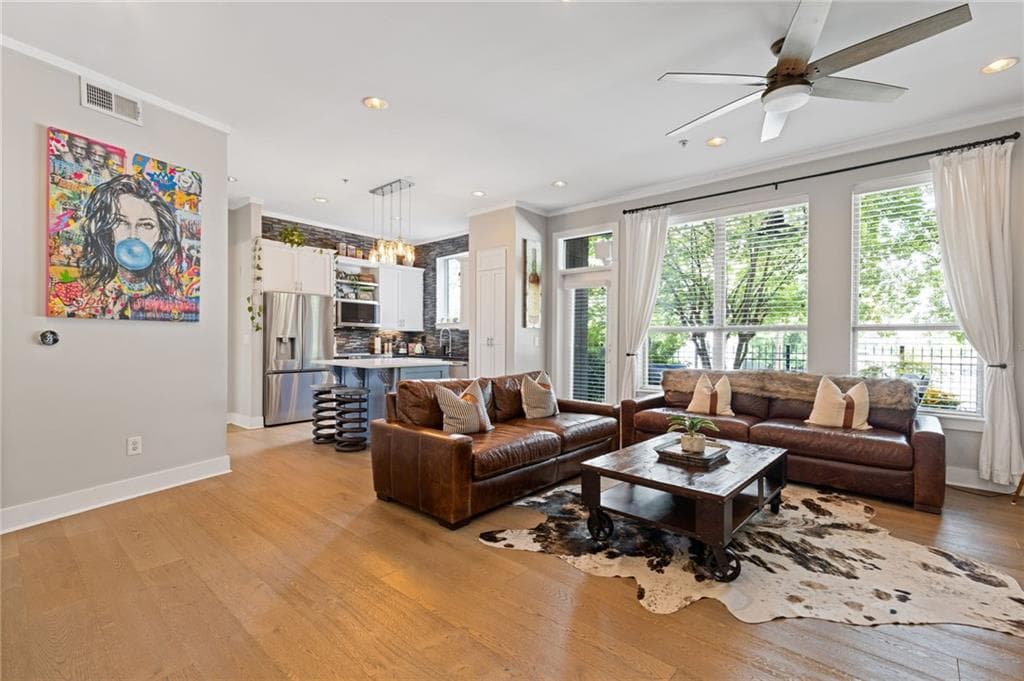 1 bedroom, 1 bathroom, 818 sq ft condominium sold at 747 Ralph Mcgill Boulevard 102, Atlanta, GA 30312