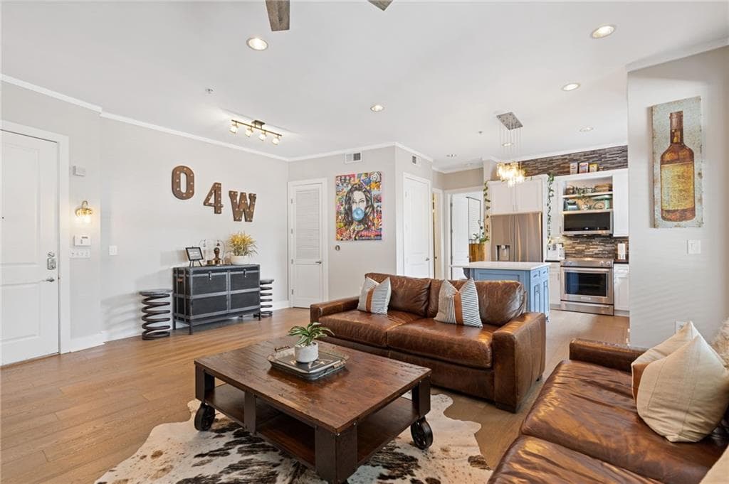 1 bedroom, 1 bathroom, 818 sq ft condominium for sale at 747 Ralph Mcgill Boulevard 102, Atlanta, GA 30312 — photo 4