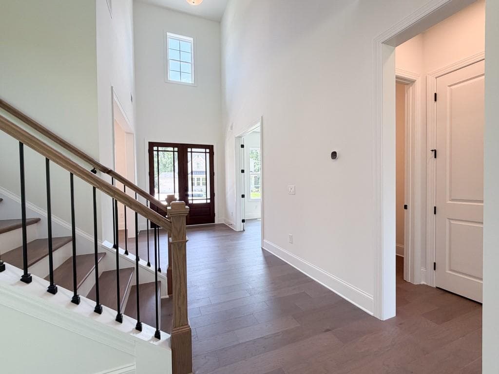 5 bedroom, 6 bathroom, 3,800 sq ft single family residence for sale at 7165 Cornflower Court, Cumming, GA 30040 — photo 9
