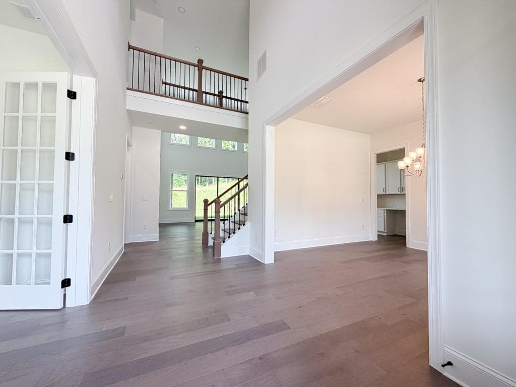 5 bedroom, 6 bathroom, 3,800 sq ft single family residence for sale at 7165 Cornflower Court, Cumming, GA 30040 — photo 10