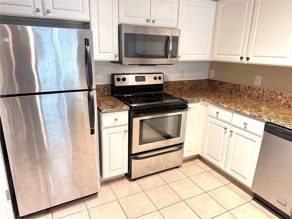 2 bedroom, 2 bathroom, 1,196 sq ft condominium for rent at 4105 Westchester Ridge 4105, Atlanta, GA 30329 for $2,000 a month — photo 7