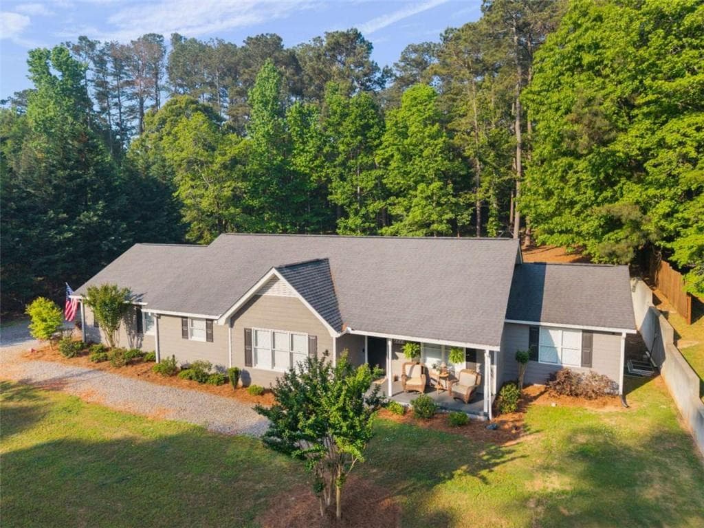 4 bedroom, 3 bathroom, 1,912 sq ft single family residence under contract at 2777 Chickadee Drive, Monroe, GA 30655 — photo 3