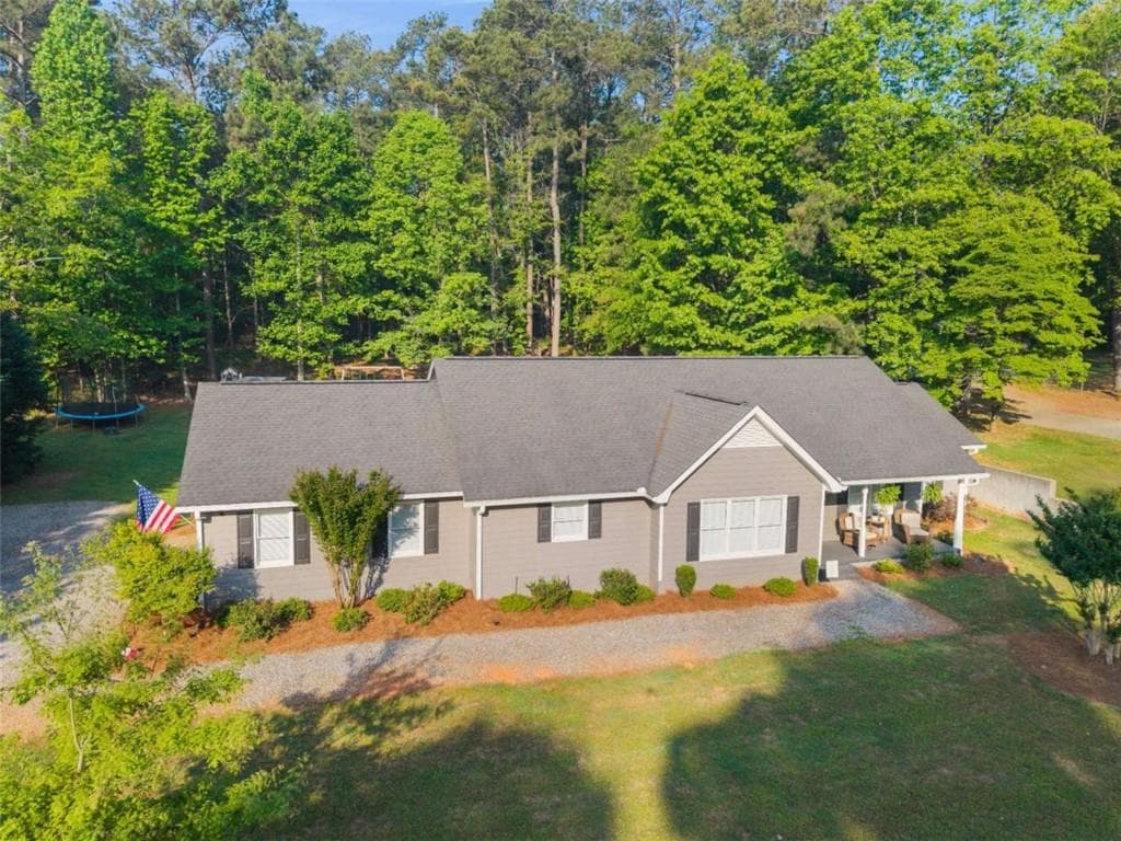 4 bedroom, 3 bathroom, 1,912 sq ft single family residence under contract at 2777 Chickadee Drive, Monroe, GA 30655 — photo 4