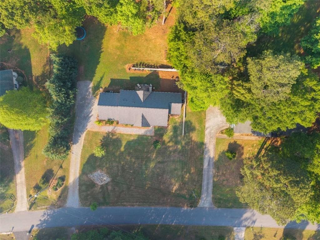 4 bedroom, 3 bathroom, 1,912 sq ft single family residence under contract at 2777 Chickadee Drive, Monroe, GA 30655 — photo 5