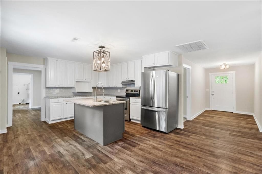 3 bedroom, 2 bathroom, 1,704 sq ft single family residence for sale at 3891 Brown Bridge Road, Dalton, GA 30721 — photo 9