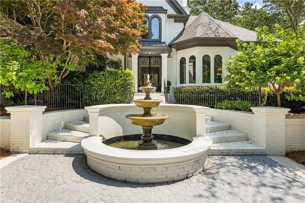 5 bedroom, 7 bathroom, 9,300 sq ft single family residence for sale at 80 Club Court, Alpharetta, GA 30005 — photo 5