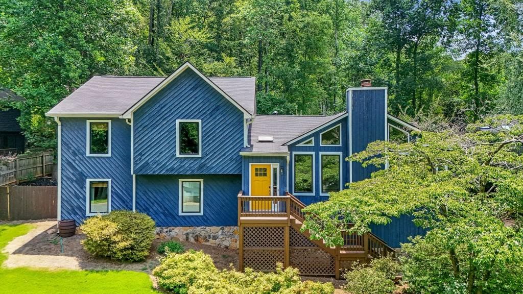4 bedroom, 3 bathroom, 2,604 sq ft single family residence sold at 465 Roswell Hills Place, Roswell, GA 30075