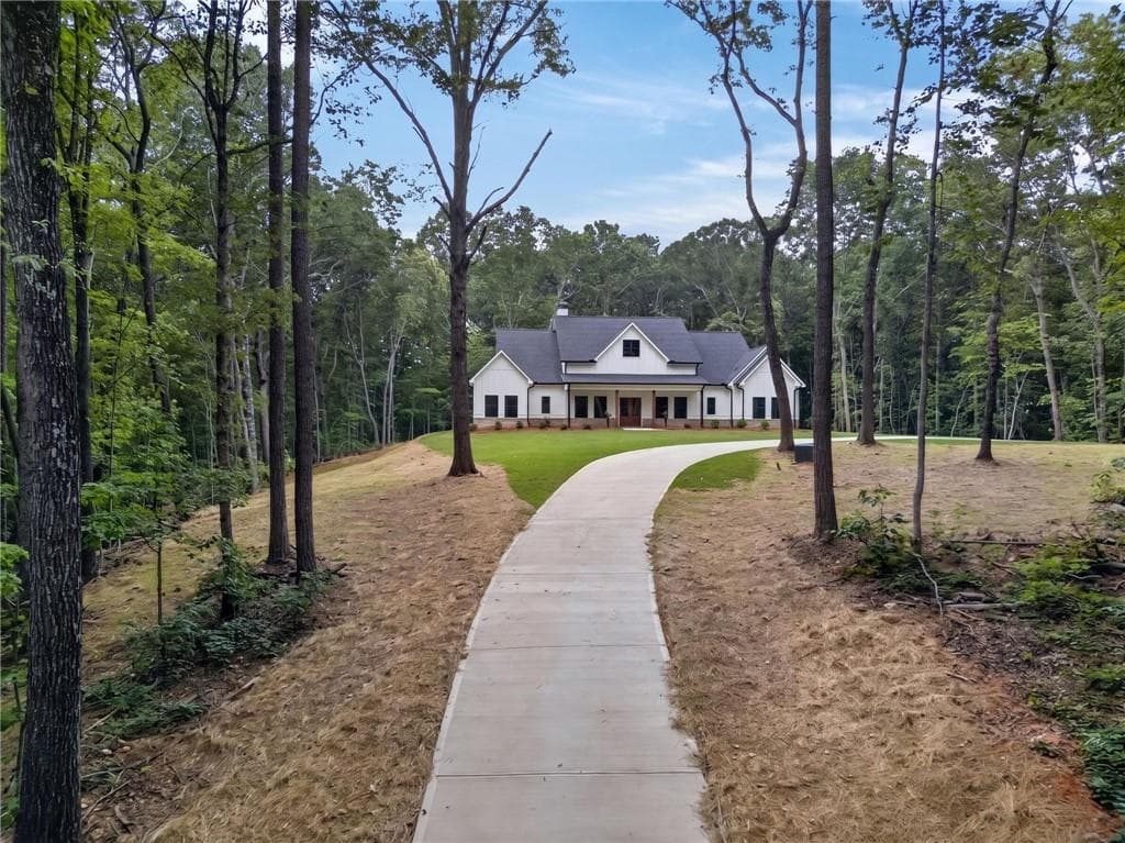 4 bedroom, 4 bathroom, 3,000 sq ft single family residence under contract at 4362 Willow Springs Road, Dallas, GA 30132 — photo 4