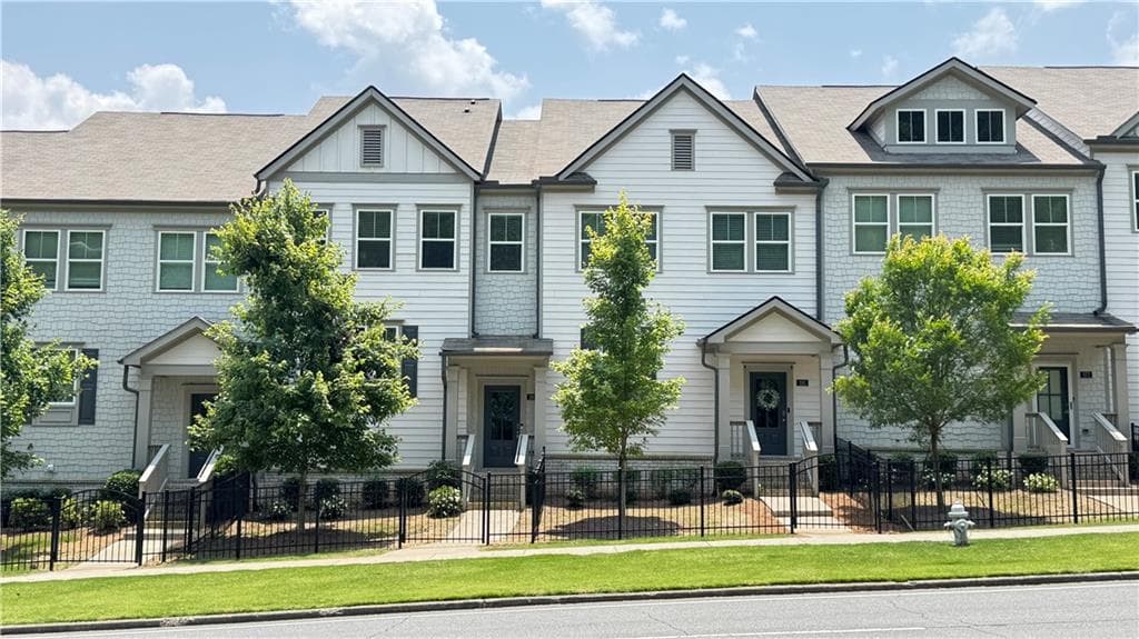 3 bedroom, 4 bathroom, 2,426 sq ft townhouse for rent at 285 Vista Lane, Woodstock, GA 30189 for $2,495 a month — photo 1 of 48