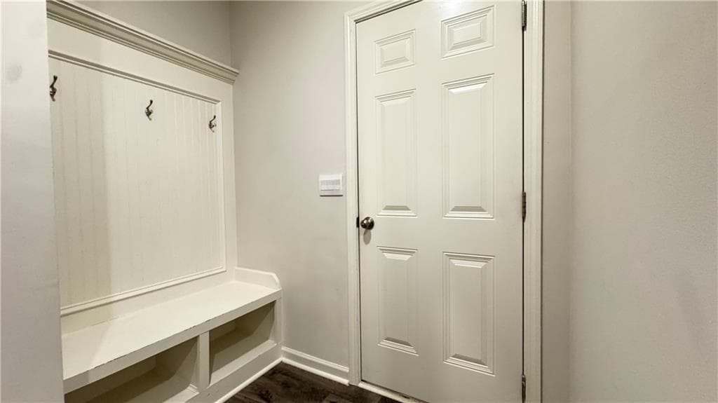 3 bedroom, 4 bathroom, 2,426 sq ft townhouse for rent at 285 Vista Lane, Woodstock, GA 30189 for $2,495 a month — photo 2