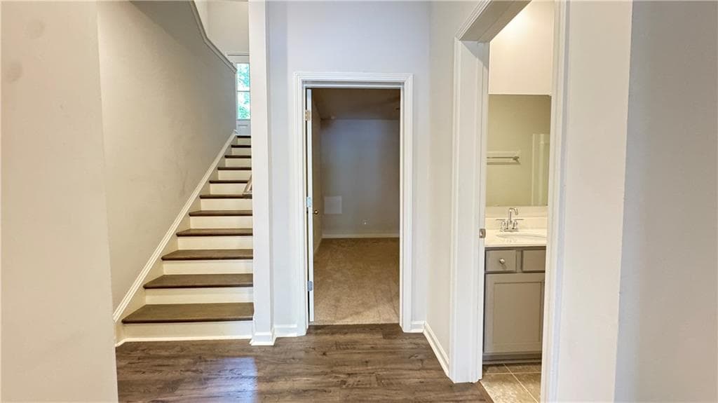 3 bedroom, 4 bathroom, 2,426 sq ft townhouse for rent at 285 Vista Lane, Woodstock, GA 30189 for $2,495 a month — photo 3
