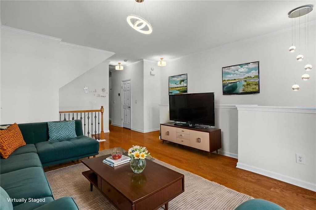 3 bedroom, 4 bathroom, 1,220 sq ft townhouse for sale at 1425 Liberty Parkway, Atlanta, GA 30318 — photo 6