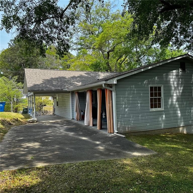 4 bedroom, 3 bathroom, 1,496 sq ft single family residence for sale at 2260 Carver Drive, Atlanta, GA 30314 — photo 3