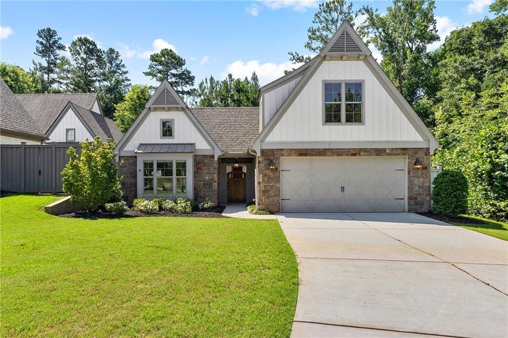3 bedroom, 3 bathroom, 2,380 sq ft single family residence sold at 225 Arbor Garden Circle, Newnan, GA 30265