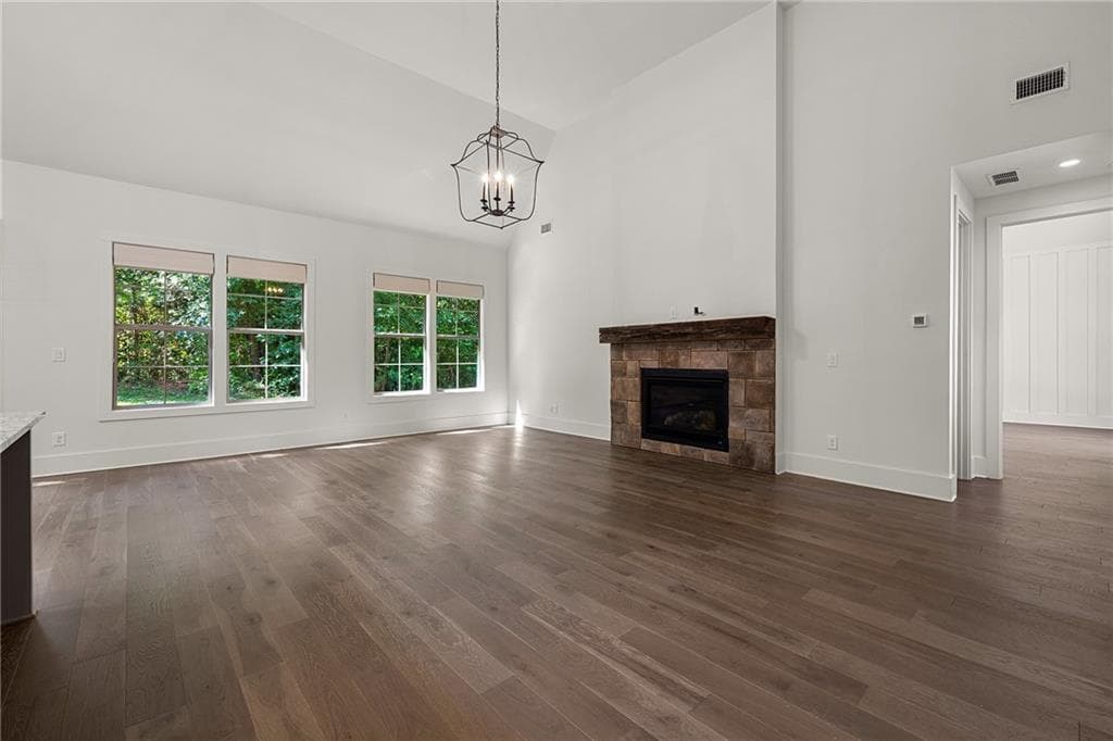 3 bedroom, 3 bathroom, 2,380 sq ft single family residence under contract at 225 Arbor Garden Circle, Newnan, GA 30265 — photo 4