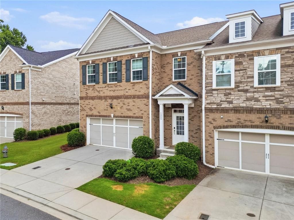 3 bedroom, 3 bathroom, 2,530 sq ft townhouse under contract at 1255 Golden Rock Lane, Marietta, GA 30067 — photo 2